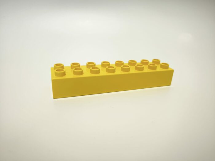 Lego duplo kostka 2x8 žlutá
